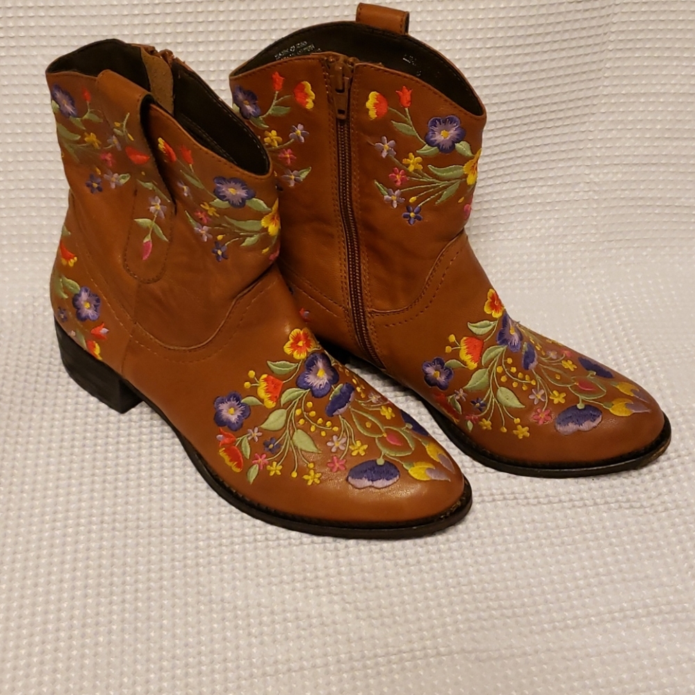 Steve Madden boots zipper size 6 leather upper - Picture 1 of 4